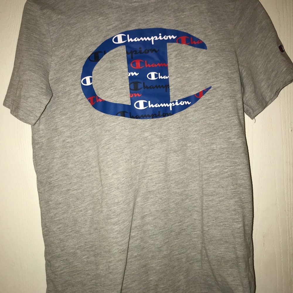 women cute champion shirt